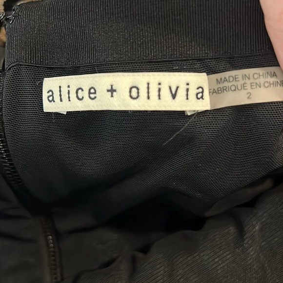 Alice & Olivia BNW Two Piece Skirt Set Size 0 & 2 - Picture 10 of 11